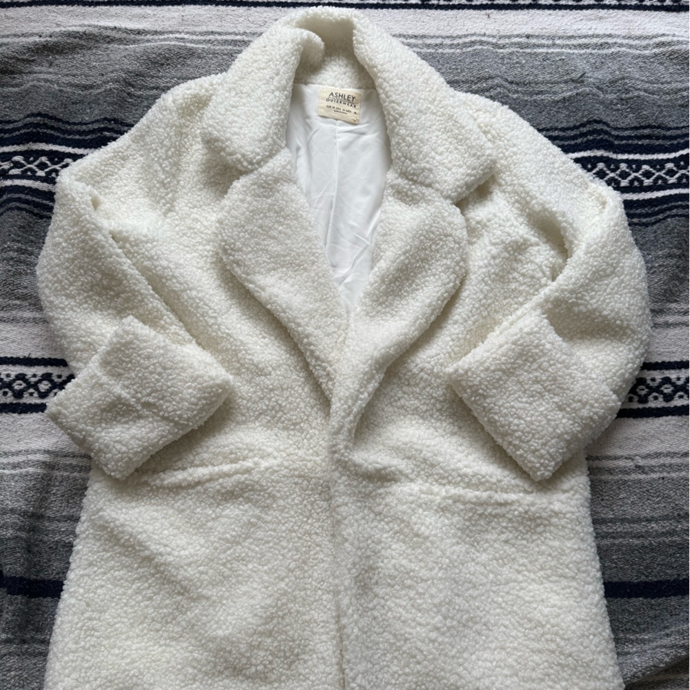 Ashley By 26 International Cream Teddy Coat Size Medium